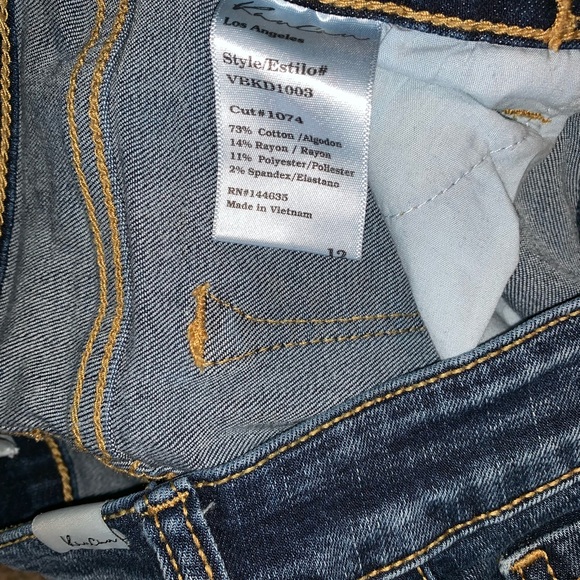 Kids size 12 buckle jeans - Picture 4 of 4